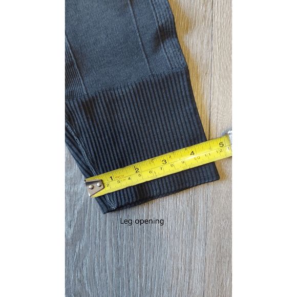 Lululemon Ebb To Street Pant Size 4 EUC - Picture 12 of 13